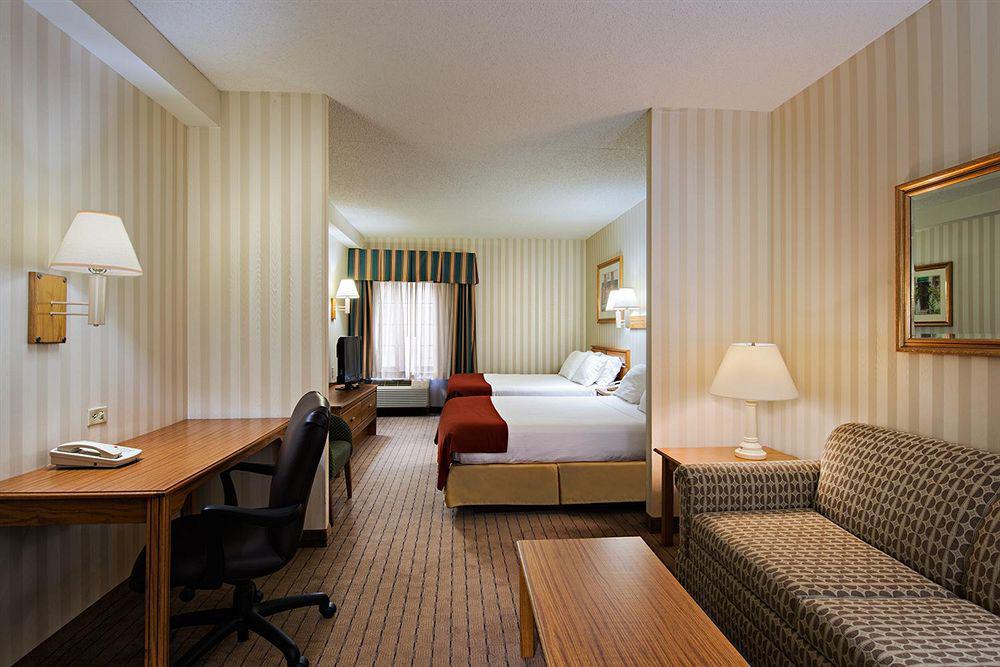 Holiday Inn Express Philadelphia Ne - Langhorne, An Ihg Hotel Phòng bức ảnh